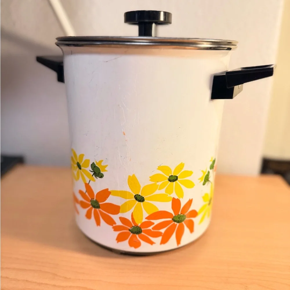 Vintage EKCO Country Garden Enamel Stock Pot/stemaer with Lid – Made in Italy